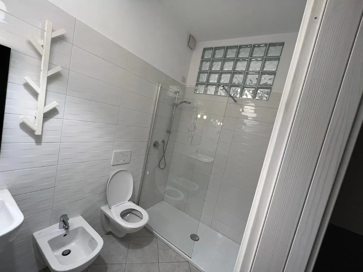 Гостевой дом Bergamo Automatic Rooms Self Check-In